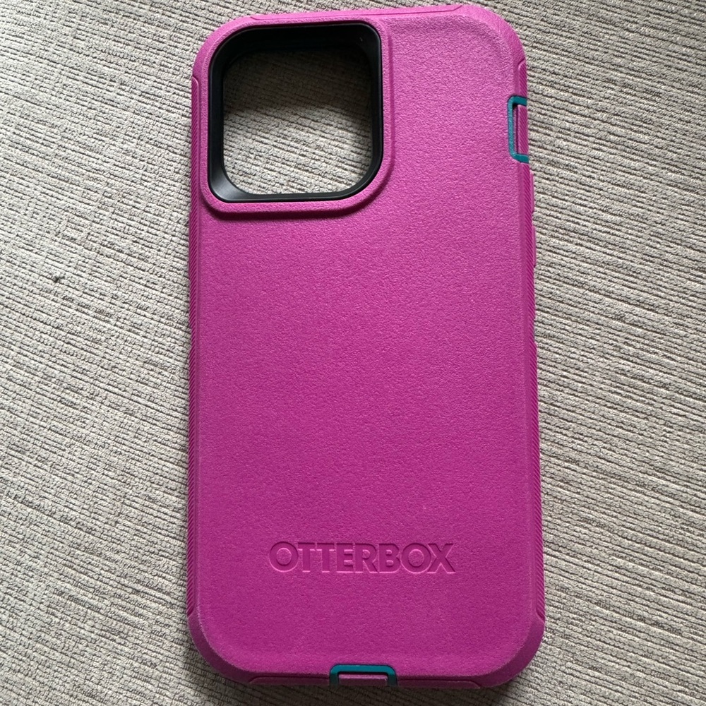 iPhone 14 Pro Max Otterbox Defender